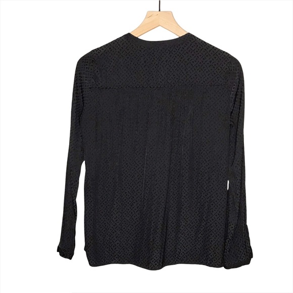 Drew Long Sleeve Textured Blouse Top in Black XS - Picture 2 of 7